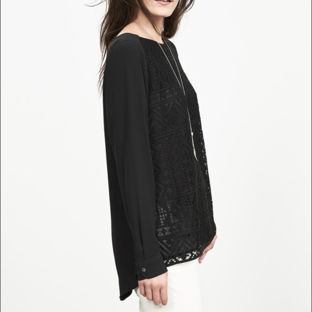 GUC Banana Republic Lace Front Long Sleeve Top